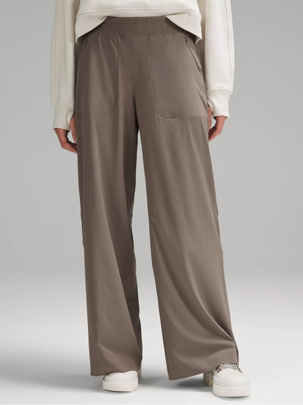 lululemon athletica Swift Mid-Rise Wide-Leg Pant in Nomad size 6